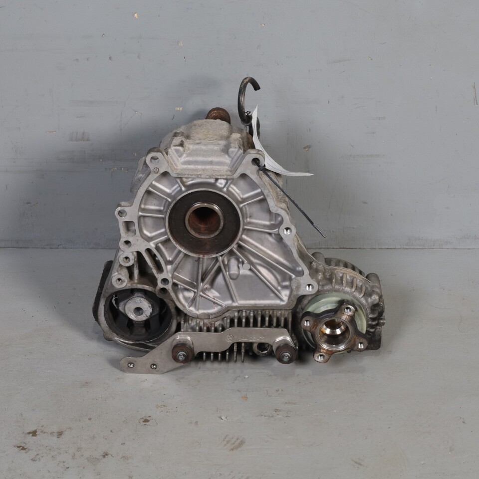 2006-2013 BMW 325xi 328xi 330xi 335xi Transfer Case OEM 27107548666 2006-2013 BMW 325xi 328xi 330xi 335xi Transfer Case OEM 27107548666