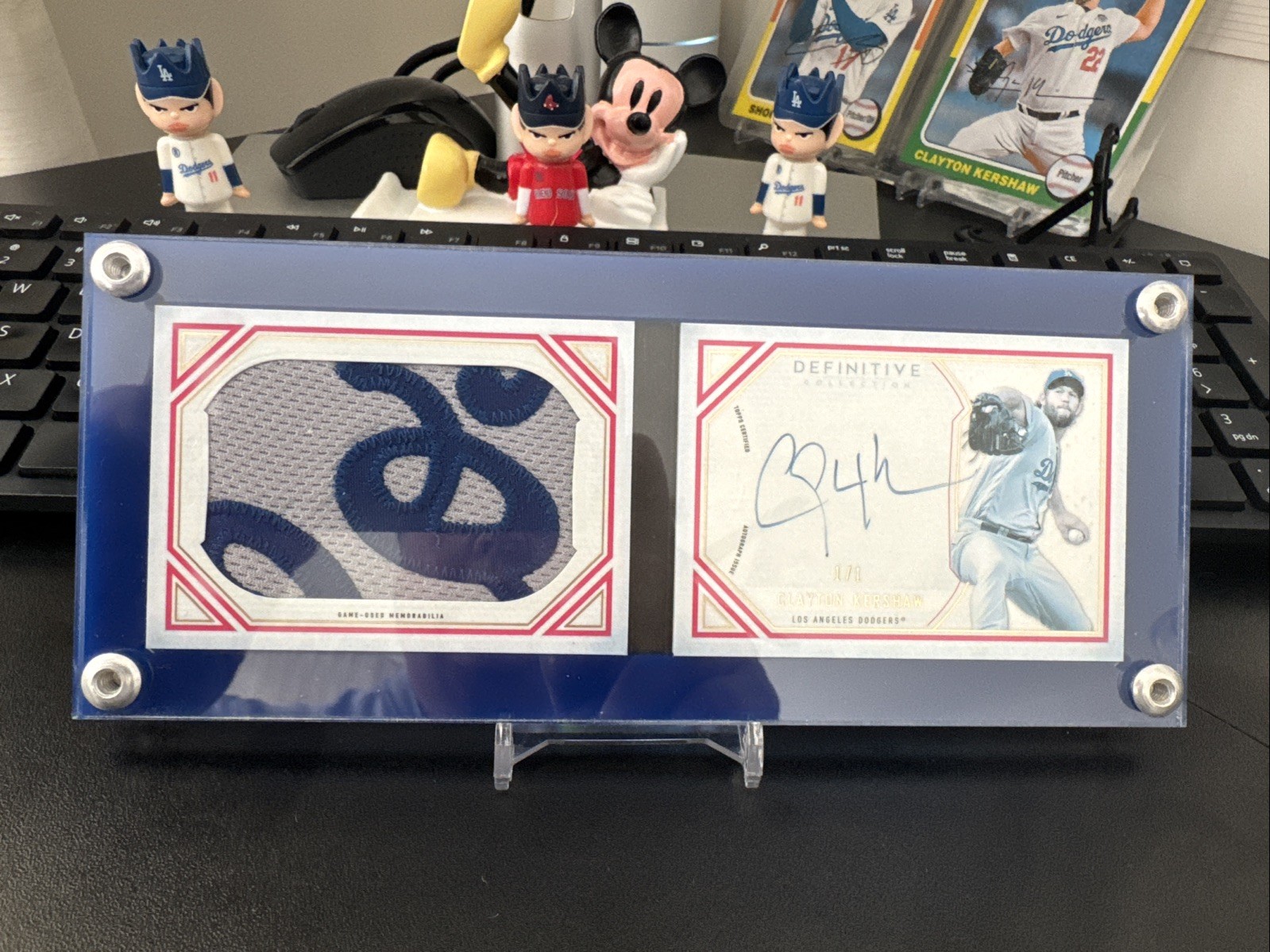 2019 Topps Definitive Collection Clayton Kershaw 1/1 Autograph Patch Book READ