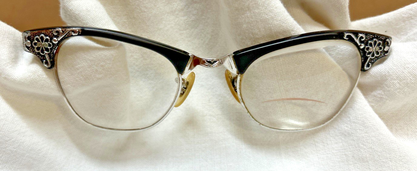 Vintage 1950s ArtCraft Ladies Cat Eye Eyeglasses + Case
