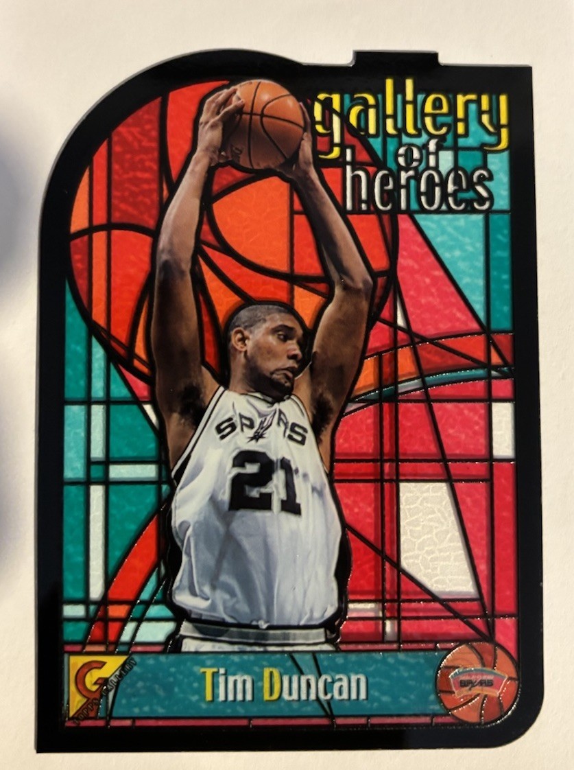 1999-2000 Topps Gallery of Heroes Stained Glass #GH5 Tim Duncan‼️‼️ 1999-2000 Topps Gallery of Heroes Stained Glass #GH5 Tim Duncan‼️‼️