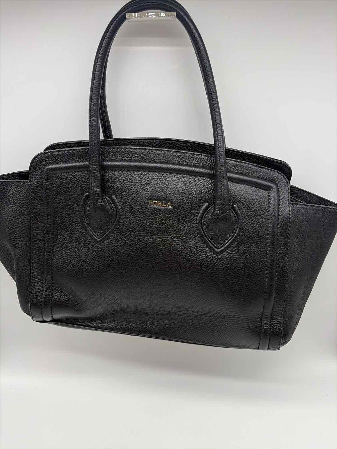 Pre-Owned Furla Black Leather Shoulder Bag Shoulder Bag