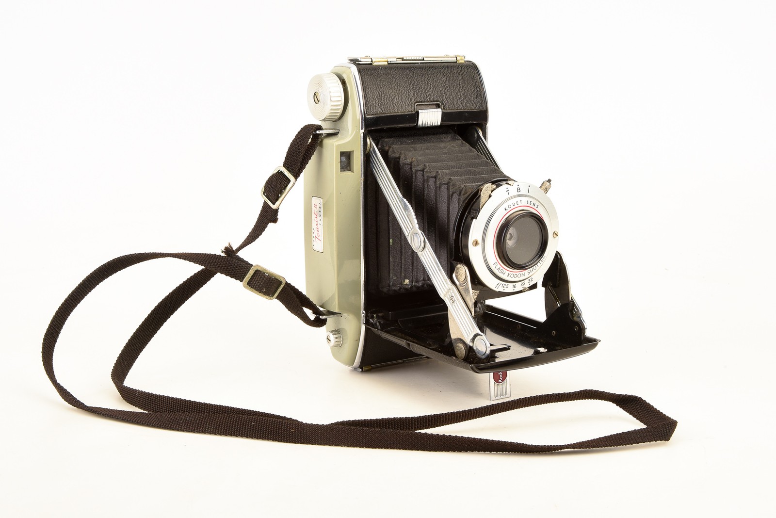 Kodak Tourist II 620 Film Medium Format Camera with Kodet f/12.5 Lens V20 Kodak Tourist II 620 Film Medium Format Camera with Kodet f/12.5 Lens V20