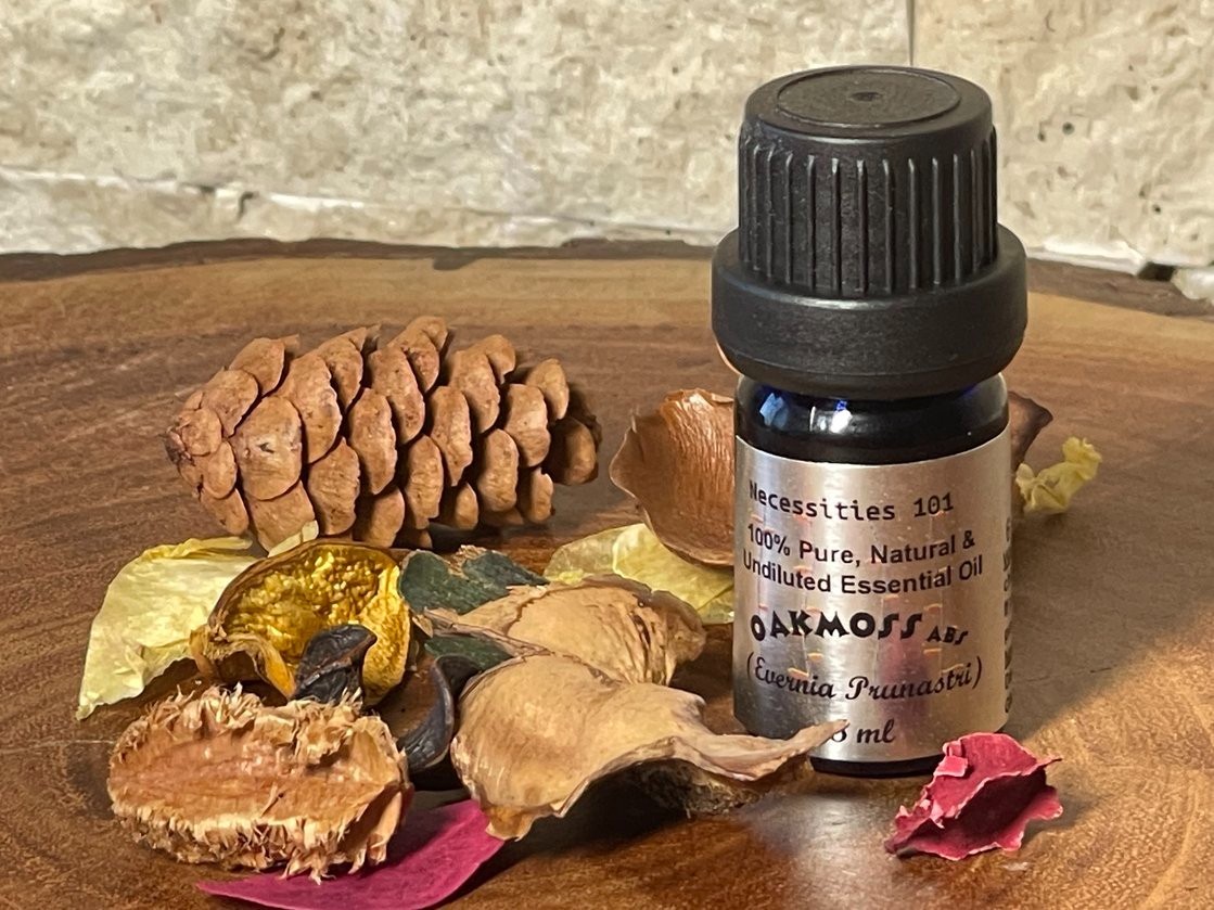 Oakmoss abs oil 100 % PURE Evernia Prunastri. Undiluted. Viscous consistency.