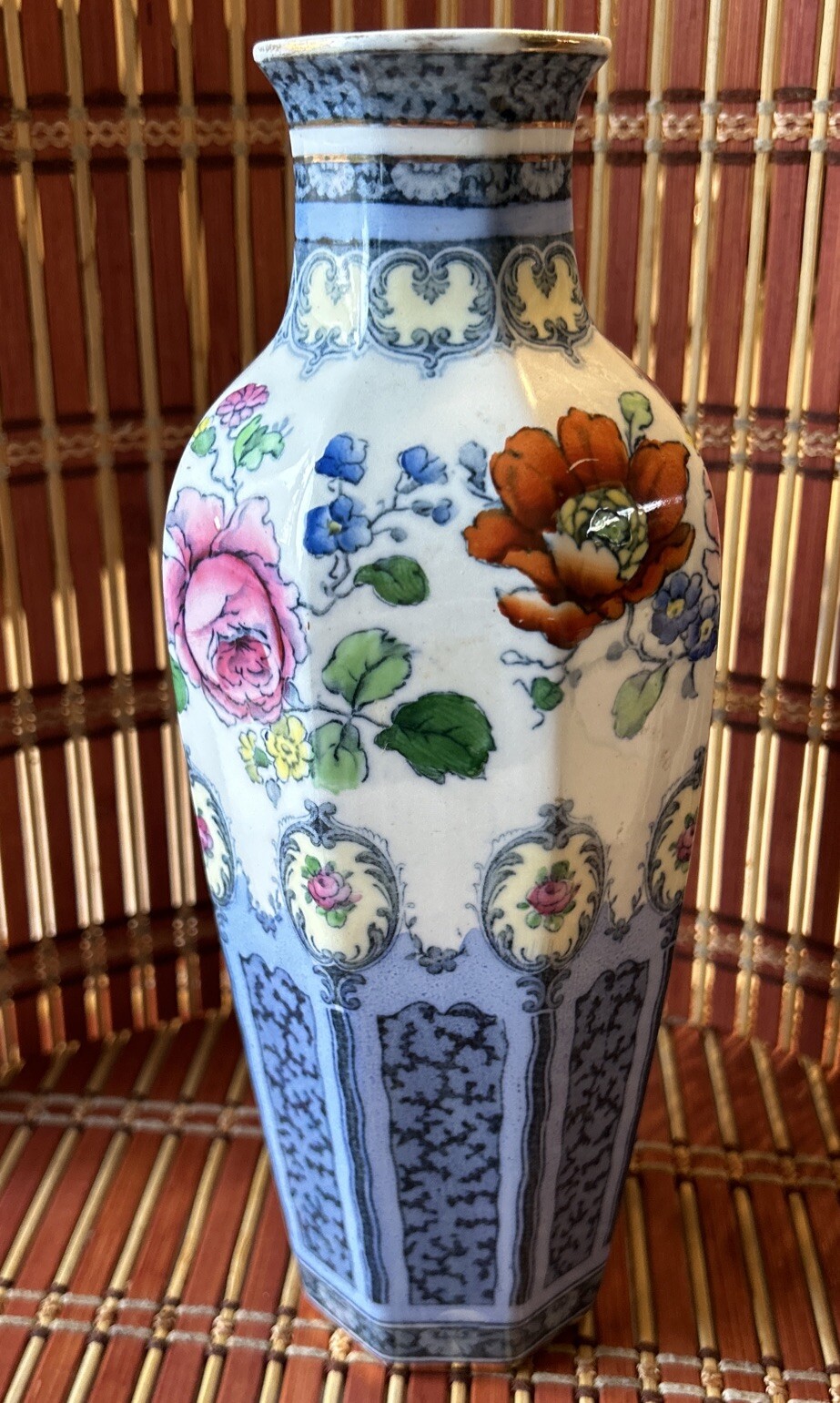 VTG 9” Losol Ware Keeling & Co Burslem Floral Vase-Made In England VTG 9” Losol Ware Keeling & Co Burslem Floral Vase-Made In England