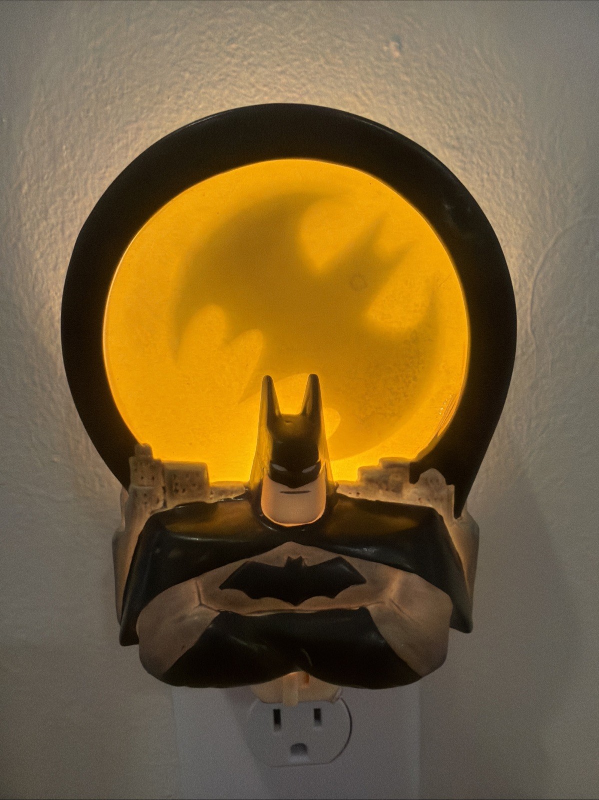 Vintage Batman 1999 Batsignal Night Light Warner Bros Studio Store Tested Vintage Batman 1999 Batsignal Night Light Warner Bros Studio Store Tested