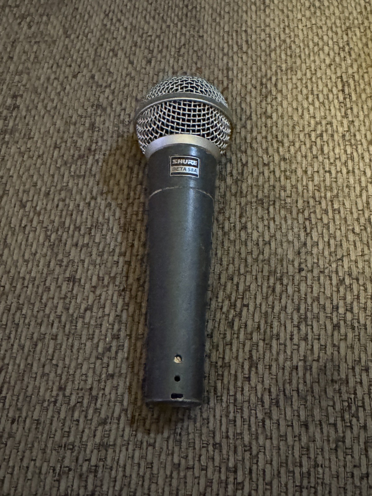 Shure Beta 58A Gray Handheld XLR Supercardioid Dynamic Vocal Microphone