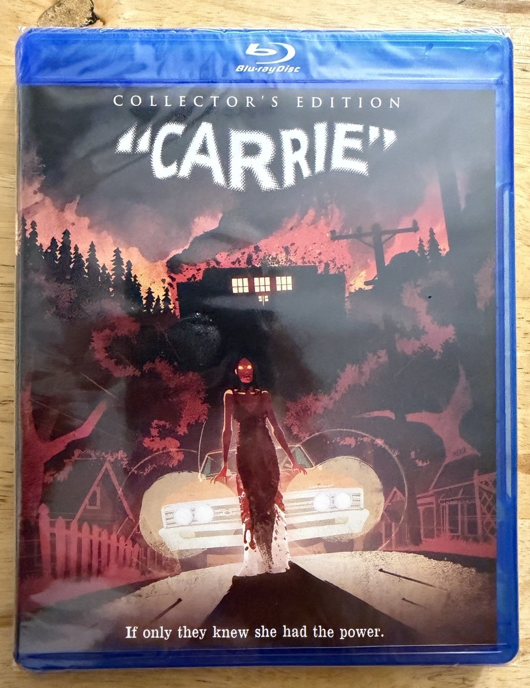 CARRIE (Blu-Ray, 1976, 2-Disc Collector\'s Edition) Sissy Spacek & John Travolta CARRIE (Blu-Ray, 1976, 2-Disc Collector\'s Edition) Sissy Spacek & John Travolta