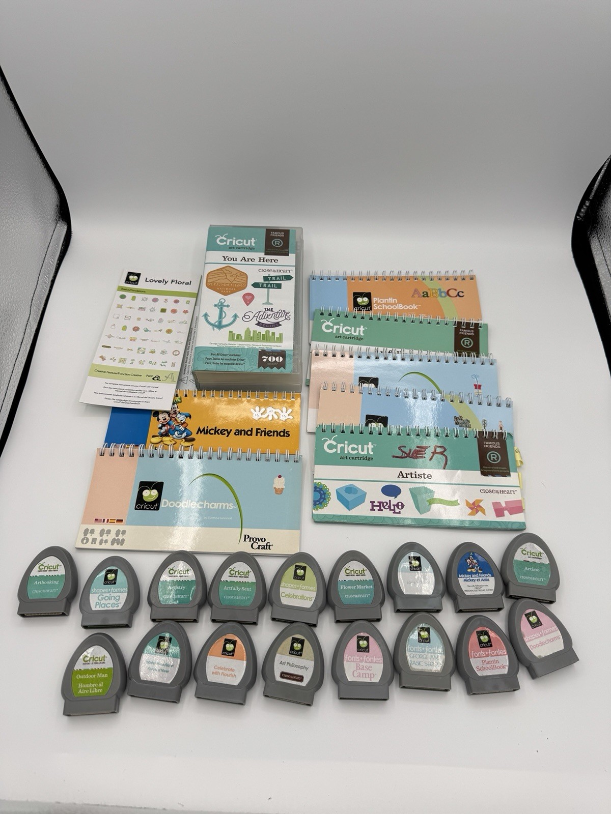 Cricut Art Cartridges And Booklets Lot 17 Cartridges + 1 NOS You Are Here