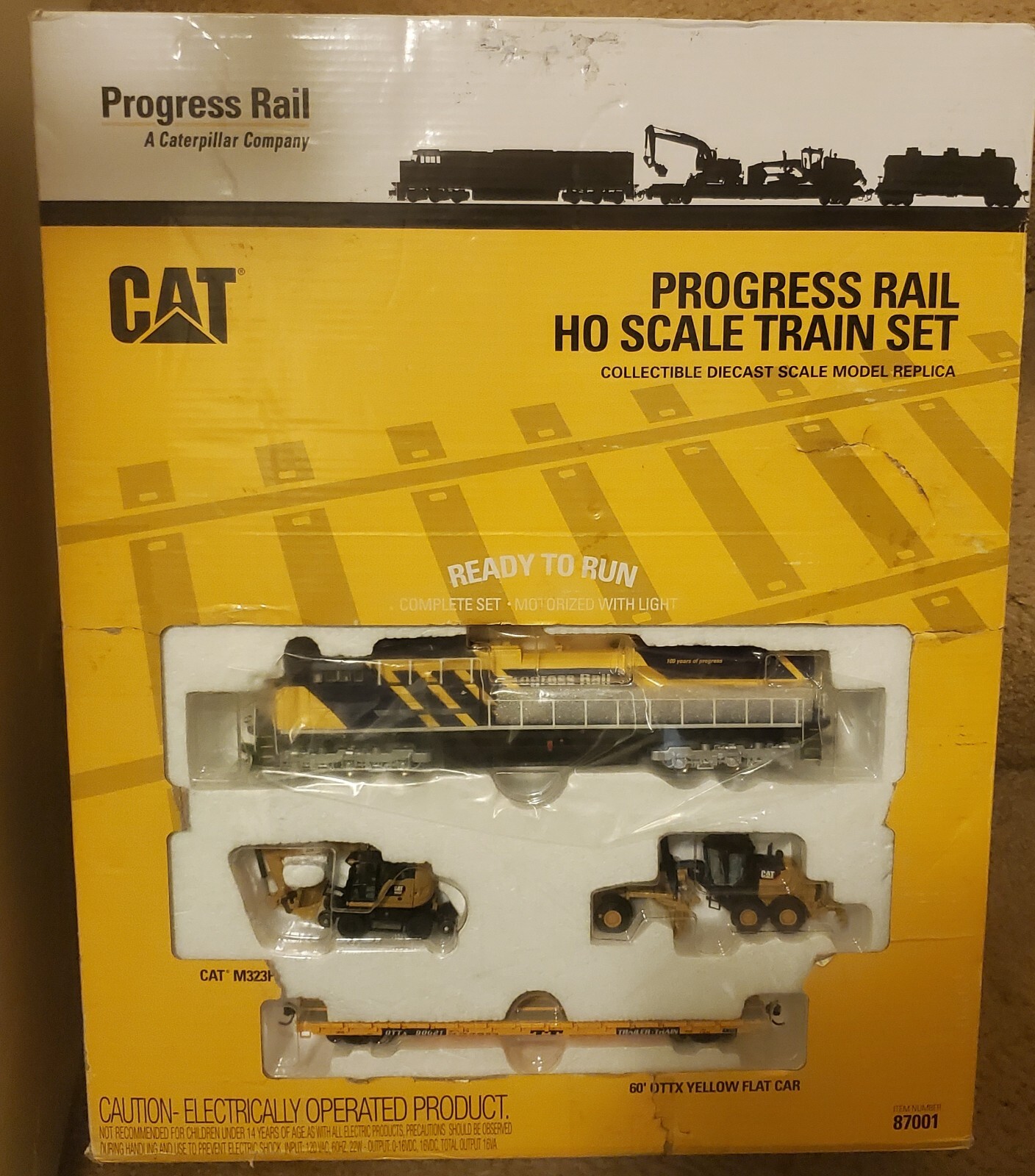 Diecast Masters 87001 Caterpillar Progress Rail HO Scale Train Set Open box 