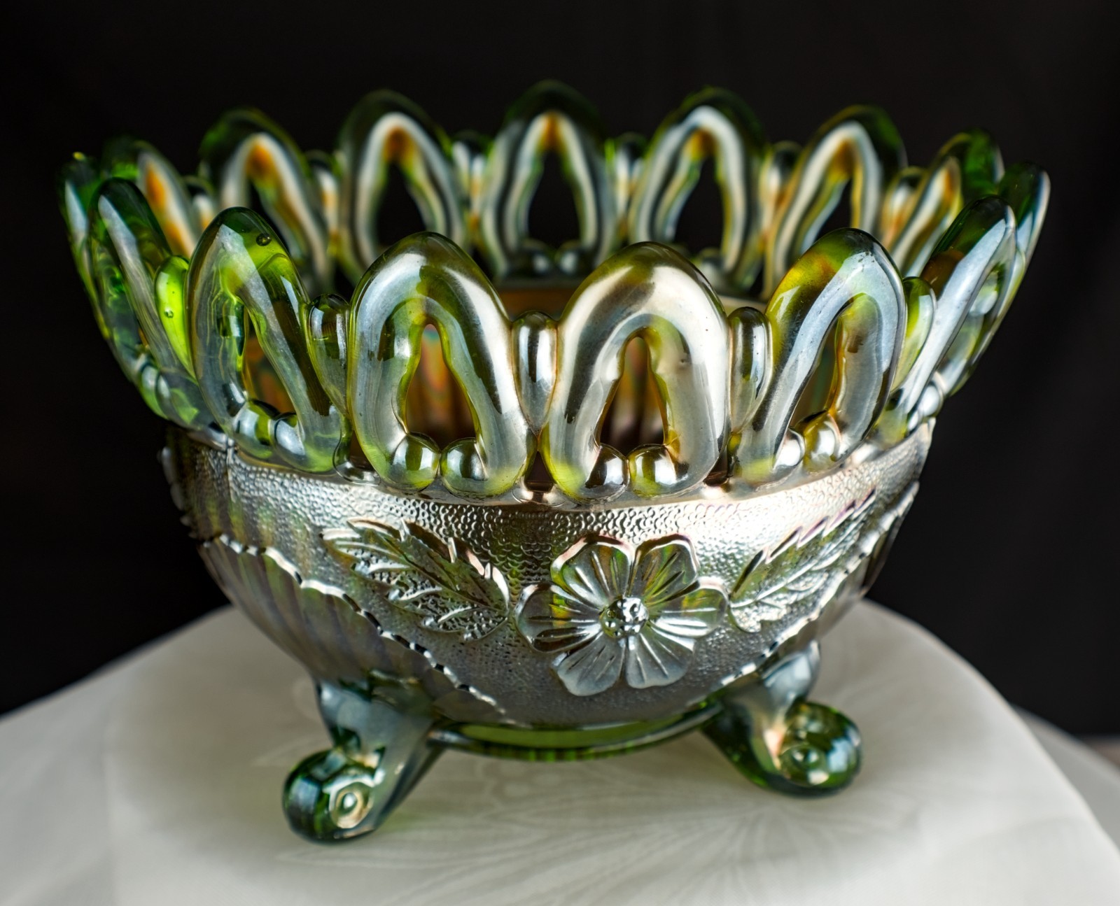 Beautiful Antique Northwood Wild Rose Open Rim, Footed Bowl