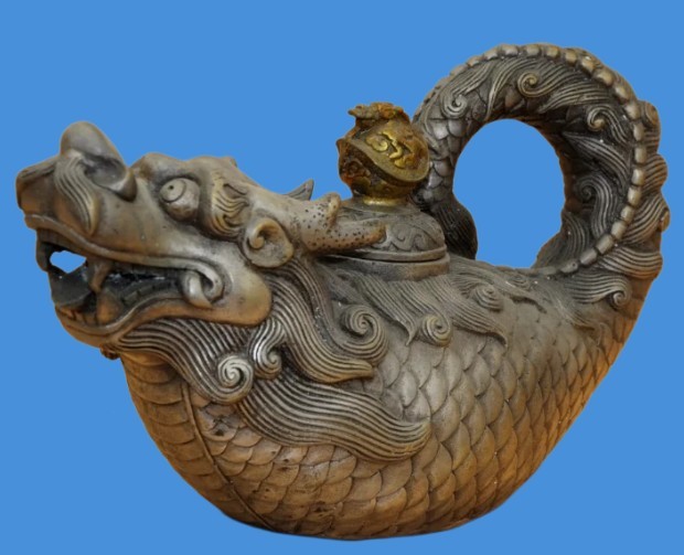 Chinese Antique Dragon Shaped Teapot Xuande Mark Old Copper Wine Pot Decor