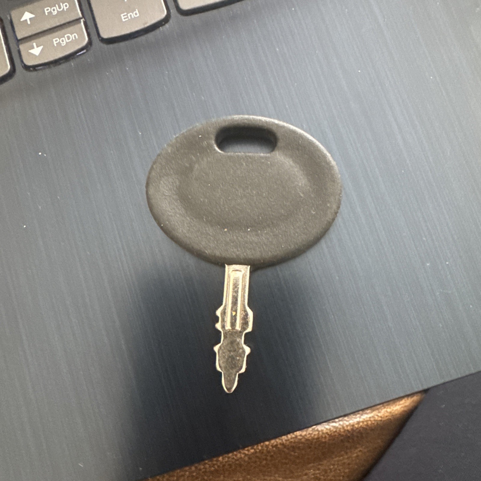 UNIVERSAL RIDING LAWN MOWER IGNITION KEY MTD SEARS CRAFTSMAN MURRAY CUB and MORE UNIVERSAL RIDING LAWN MOWER IGNITION KEY MTD SEARS CRAFTSMAN MURRAY CUB and MORE