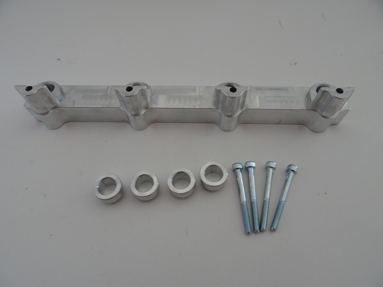 99-07 SUZUKI GSXR 1300 HAYABUSA BILLET FUEL RAIL BOSCH