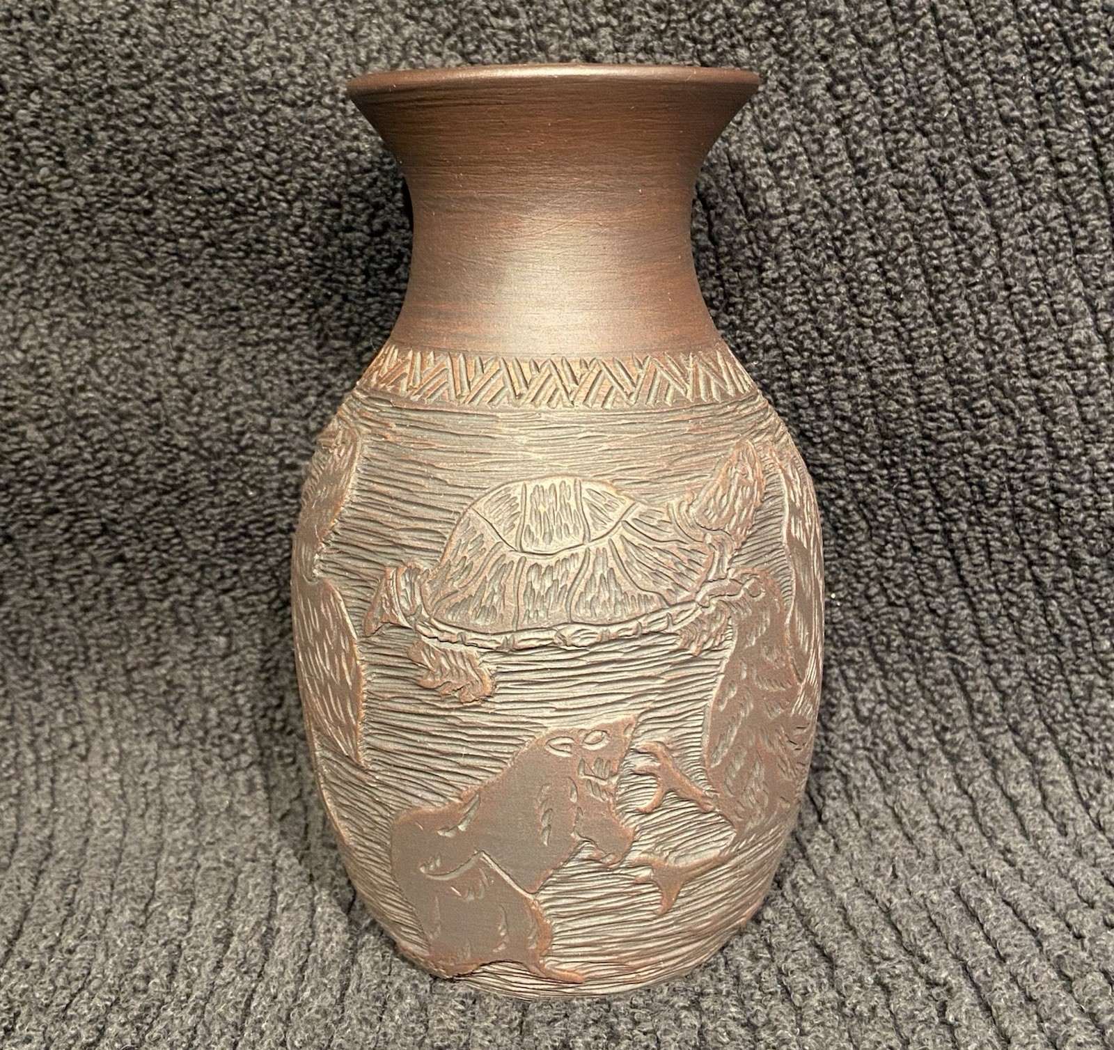 Vintage Kanyengeh Mohawk Six Nations Pottery Dee Martin Signed Vase Pot 6.5\