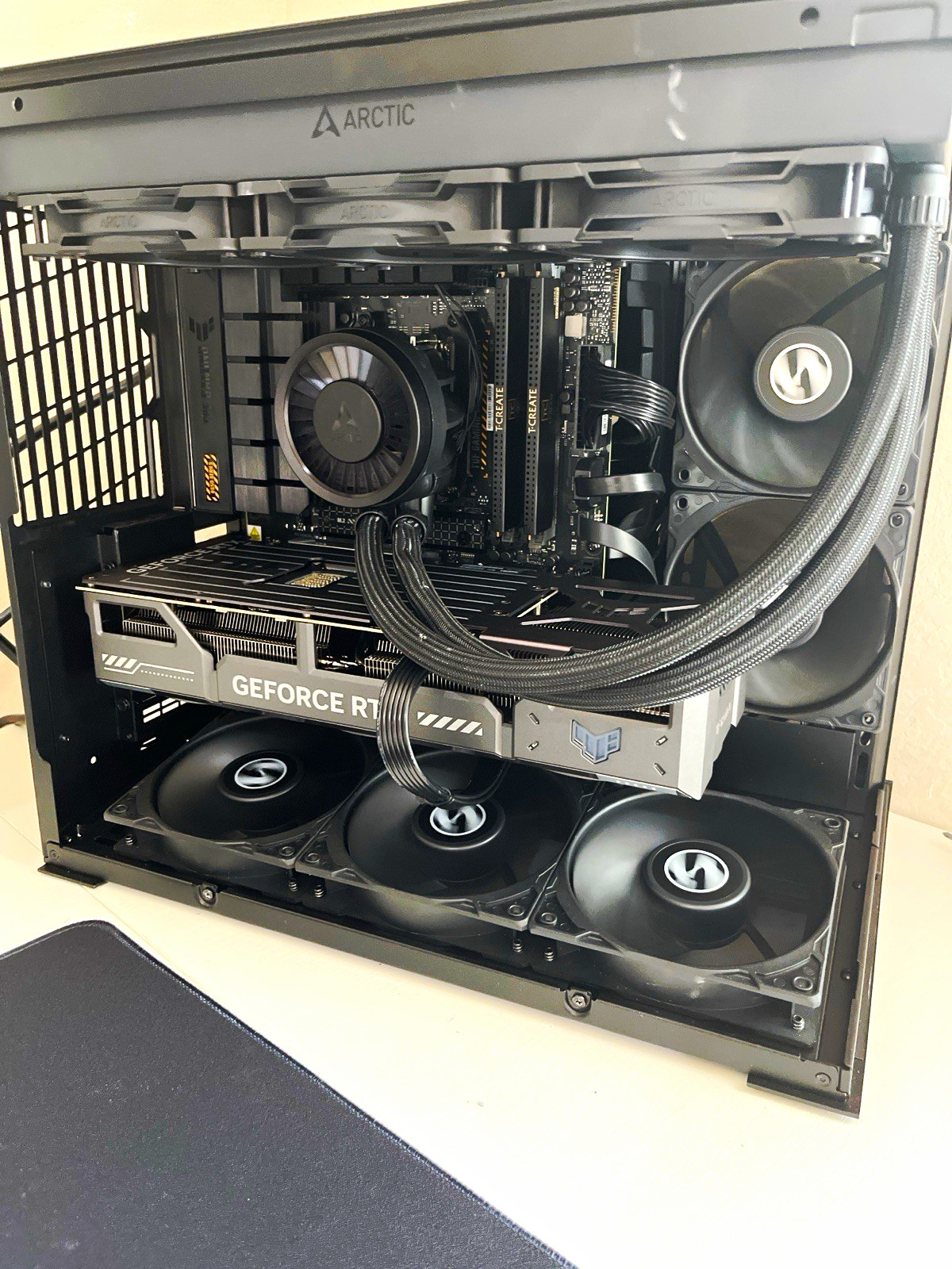 Custom Black No Rgb pc Build , 5070 build