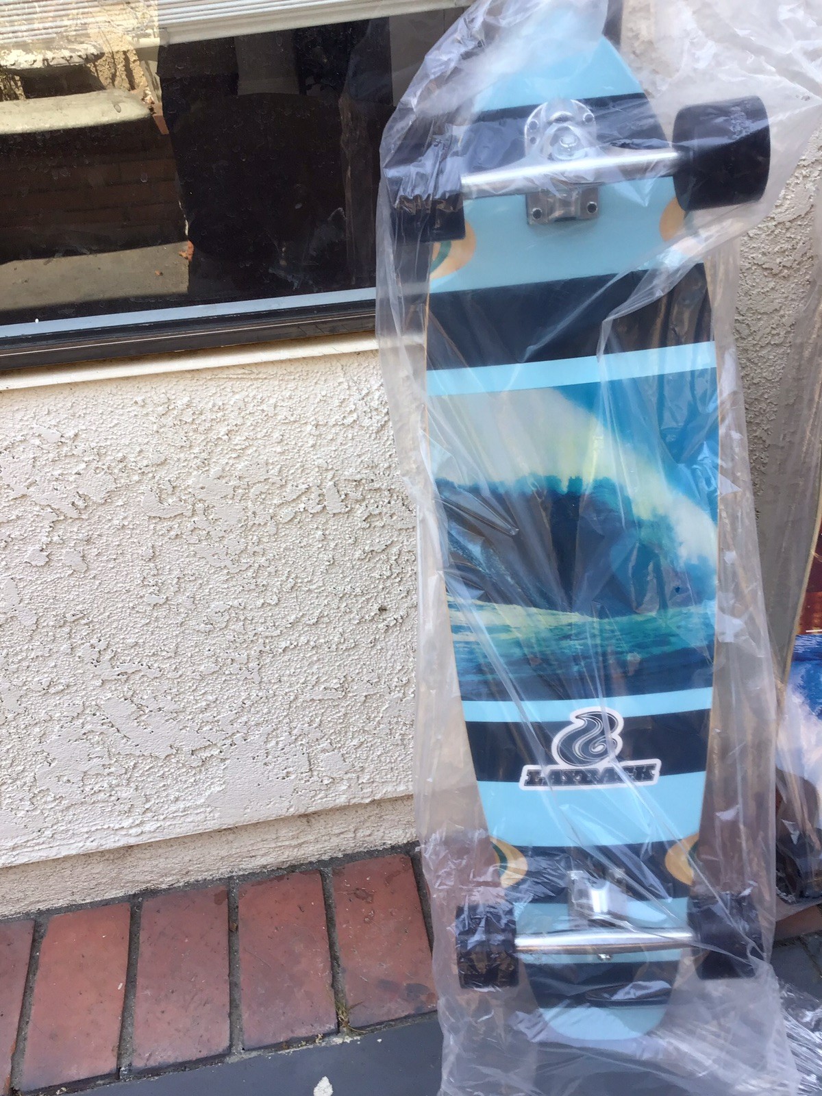 LAYBACK LONGBOARDS - PIPE DREAMS COMPLETE-9.5X40 - COMPLETE SKATEBOARD LAYBACK LONGBOARDS - PIPE DREAMS COMPLETE-9.5X40 - COMPLETE SKATEBOARD