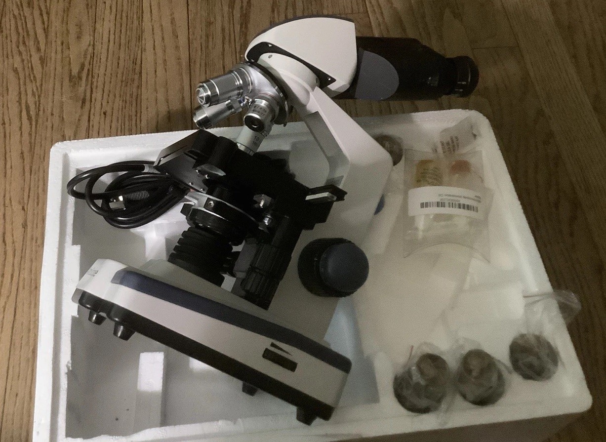 AmScope B120C 40x-2500x LED Lab Binocular Compound Microscope AmScope B120C 40x-2500x LED Lab Binocular Compound Microscope