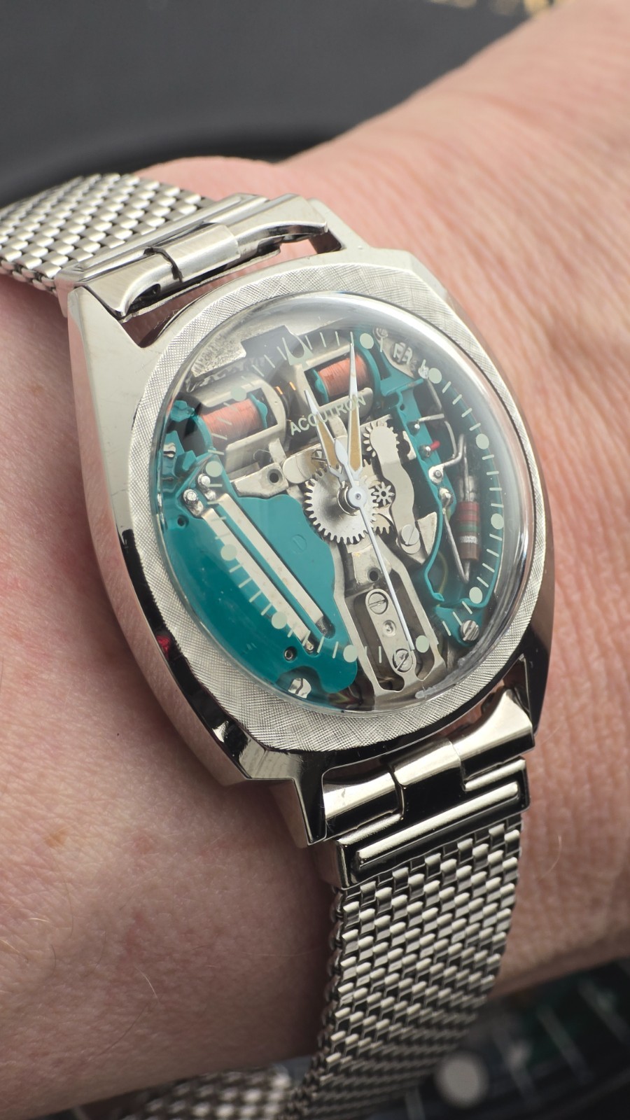 BULOVA ACCUTRON 214 Spaceview Tilty Floppy Football 2624 JB Champion Band 1965 BULOVA ACCUTRON 214 Spaceview Tilty Floppy Football 2624 JB Champion Band 1965