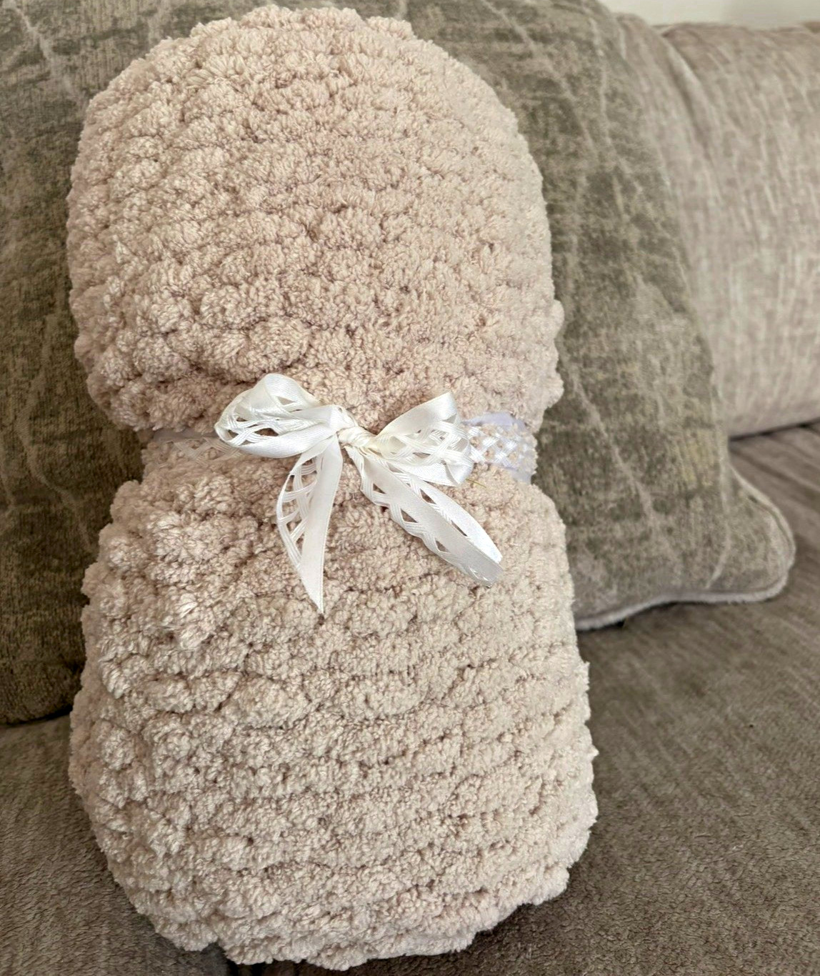 🧶 Handmade Crochet Baby Blanket 🍼🤍 🧶 Handmade Crochet Baby Blanket 🍼🤍