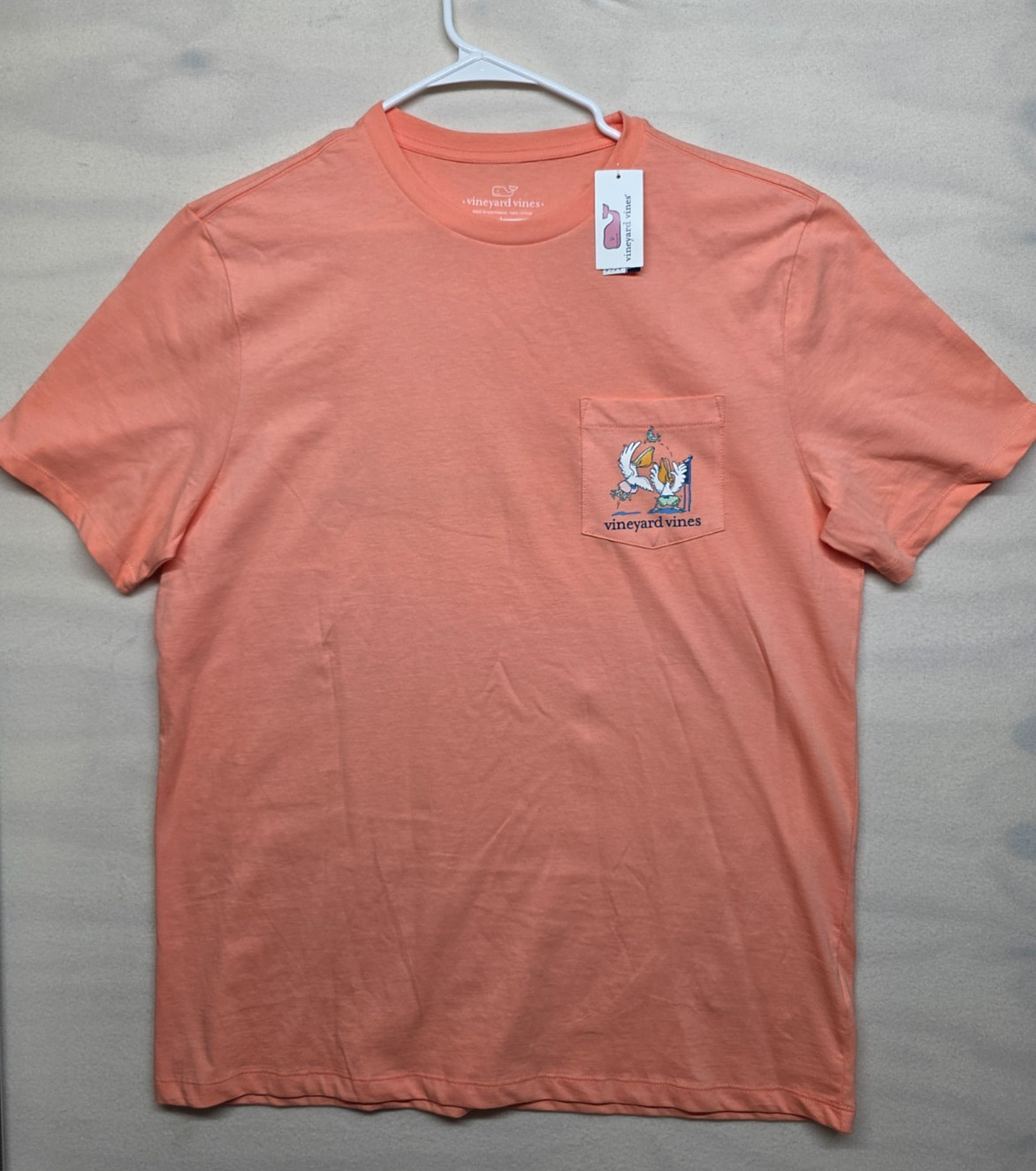 Share Vineyard vines Pelican Volleyball Pocket Tee Large for men Share Vineyard vines Pelican Volleyball Pocket Tee Large for men
