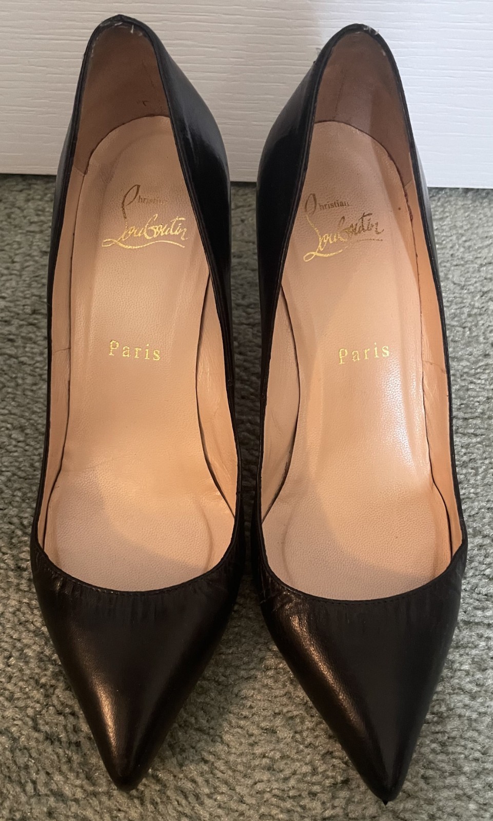Women’s Christian Louboutin Black Leather Pointed Toe Pumps Red Sole US 5.5-6