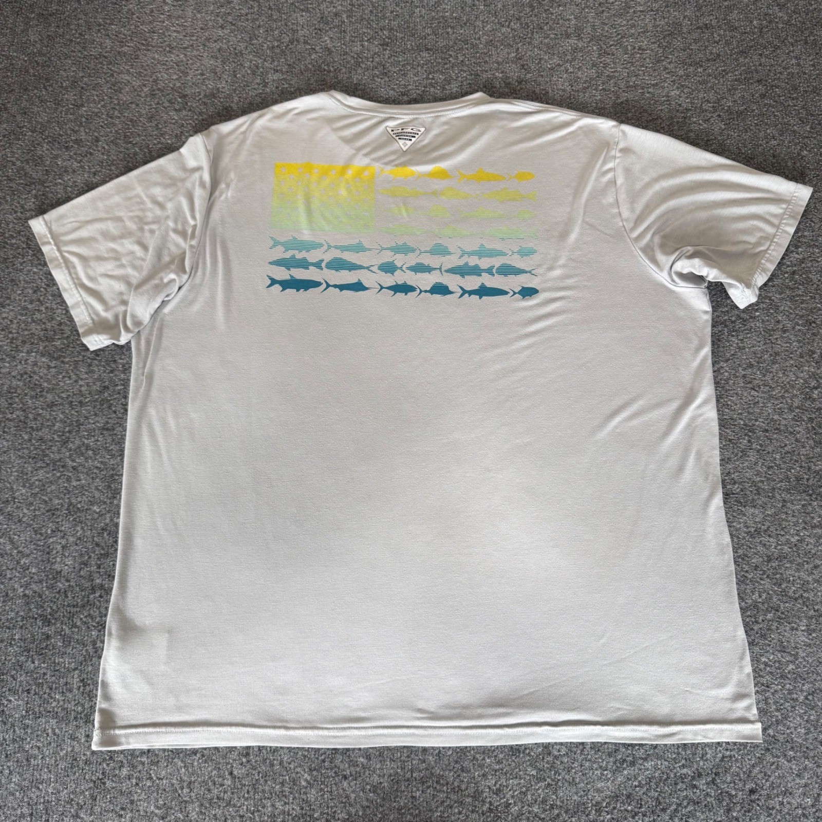 Columbia PFG T-Shirt Mens XL Omni Shade Fishing Flag Fish Graphic Short Sleeve