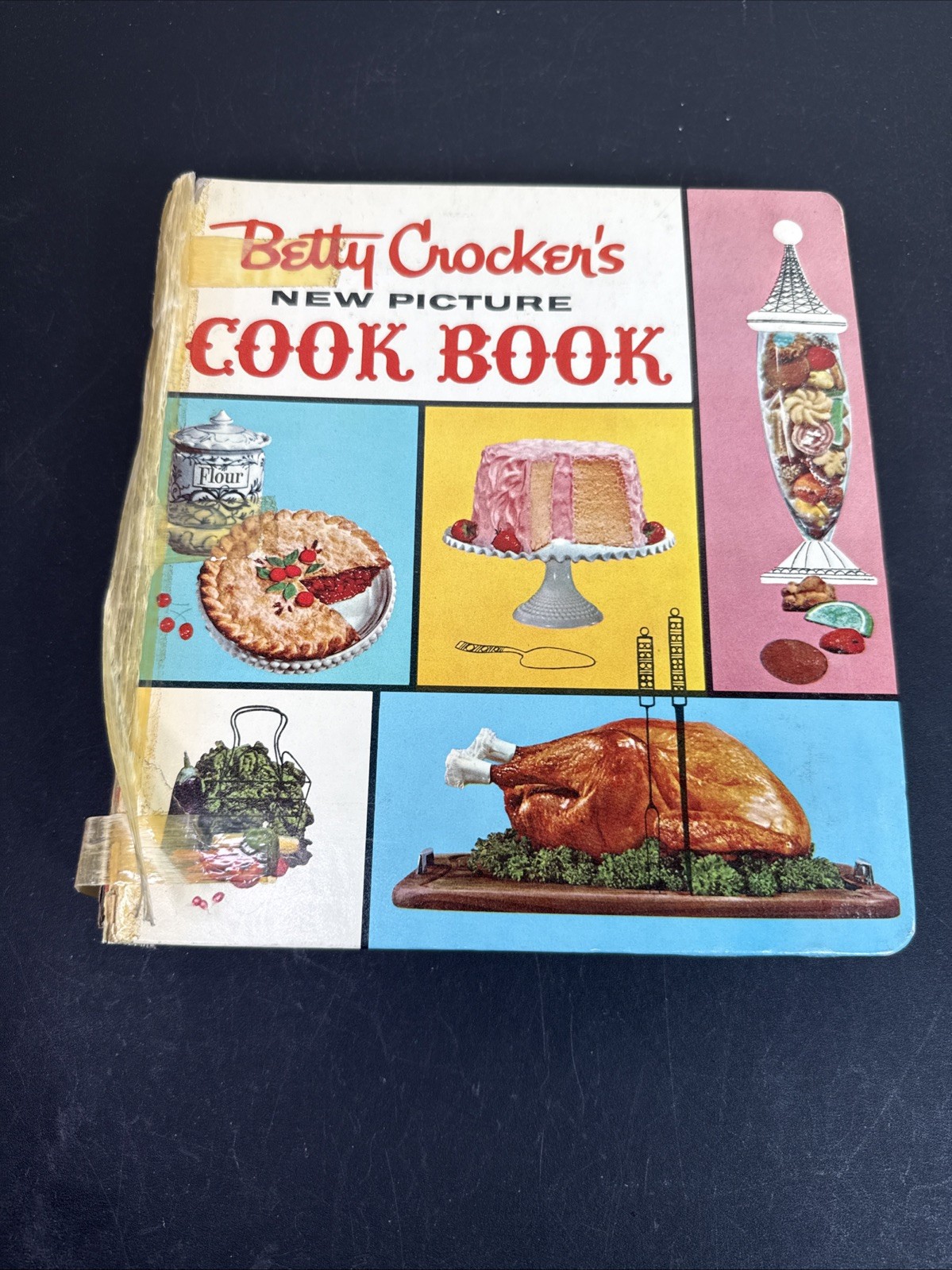 Vtg 1961 Betty Crocker’s New Picture Cook Book In Binder  1st Ed. 1st Printing