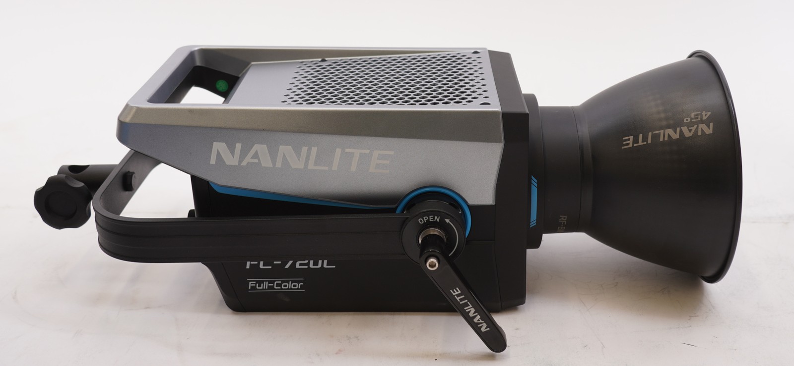Nanlite FC-720C LED RGBW Spot Light