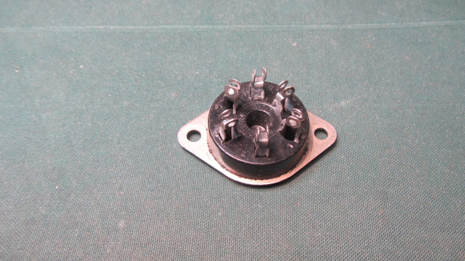 6 Pin Tube Socket Vtg AMPHENOL USA 77MIP6 hammond leslie speaker cable connector