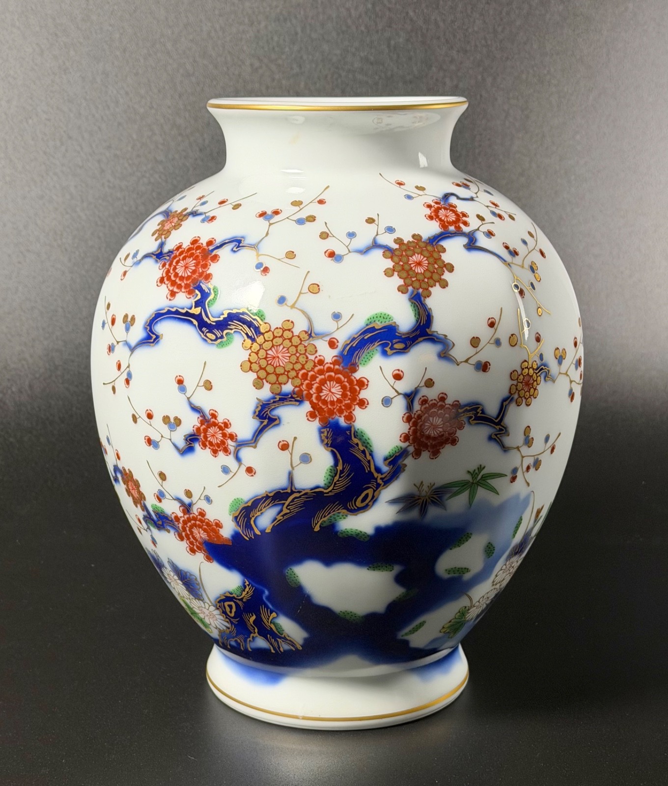 Large Fukagawa Seiji Kiln Porcelain Vase
