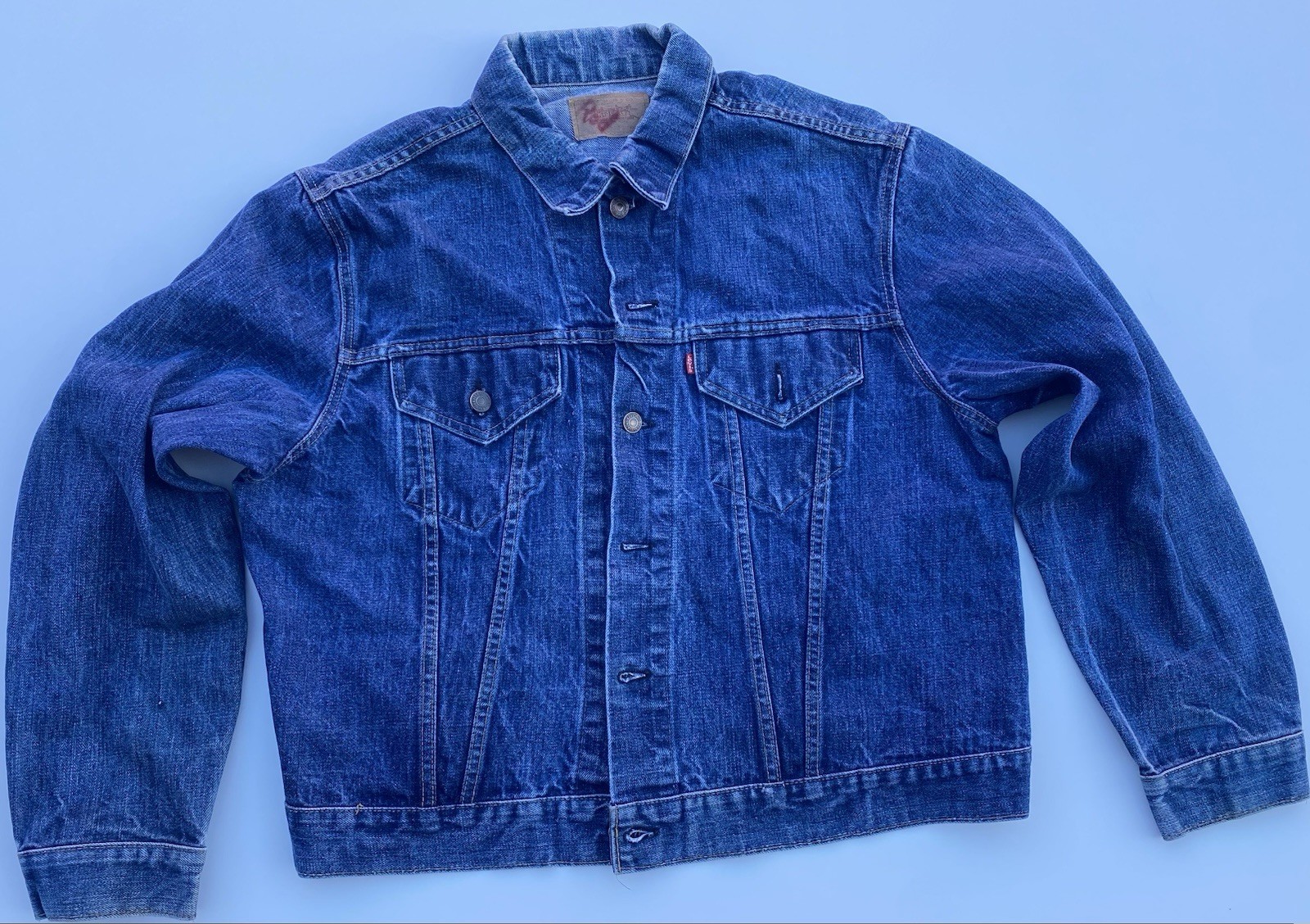 1970’s AUTHENTIC LEVI’s SMALL “e” VINTAGE INDIGO DENIM JACKET SIZE 46 1970’s AUTHENTIC LEVI’s SMALL “e” VINTAGE INDIGO DENIM JACKET SIZE 46