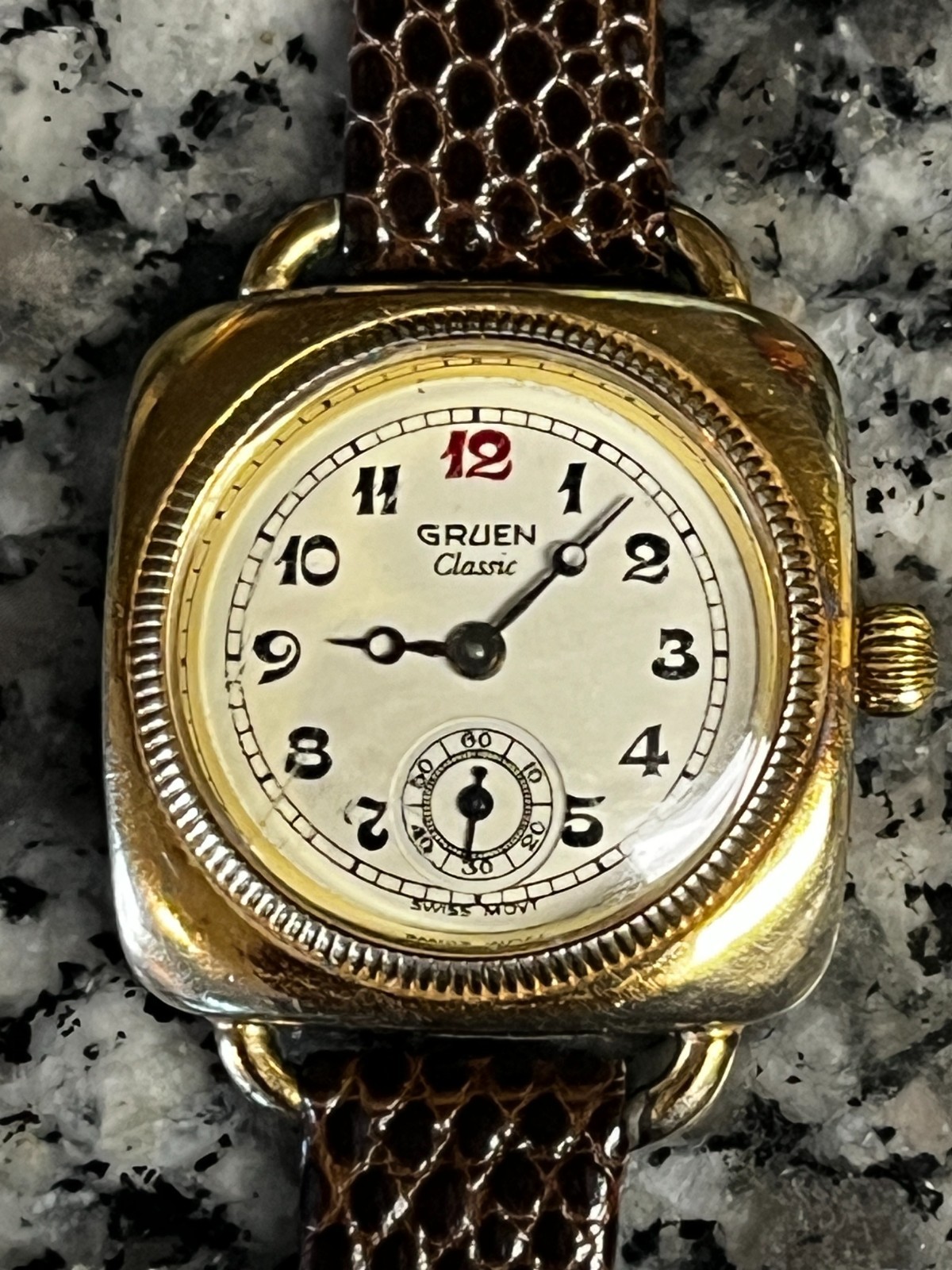 Rare Gruen Unisex Watch Cushion Oyster Case Limited Edition Vintage