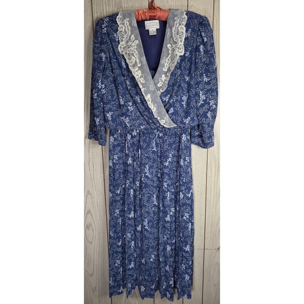 Vintage Liz Roberts 80s Blue Floral Midi Wrap Dress Lace Collar Cottagecore 10 Vintage Liz Roberts 80s Blue Floral Midi Wrap Dress Lace Collar Cottagecore 10