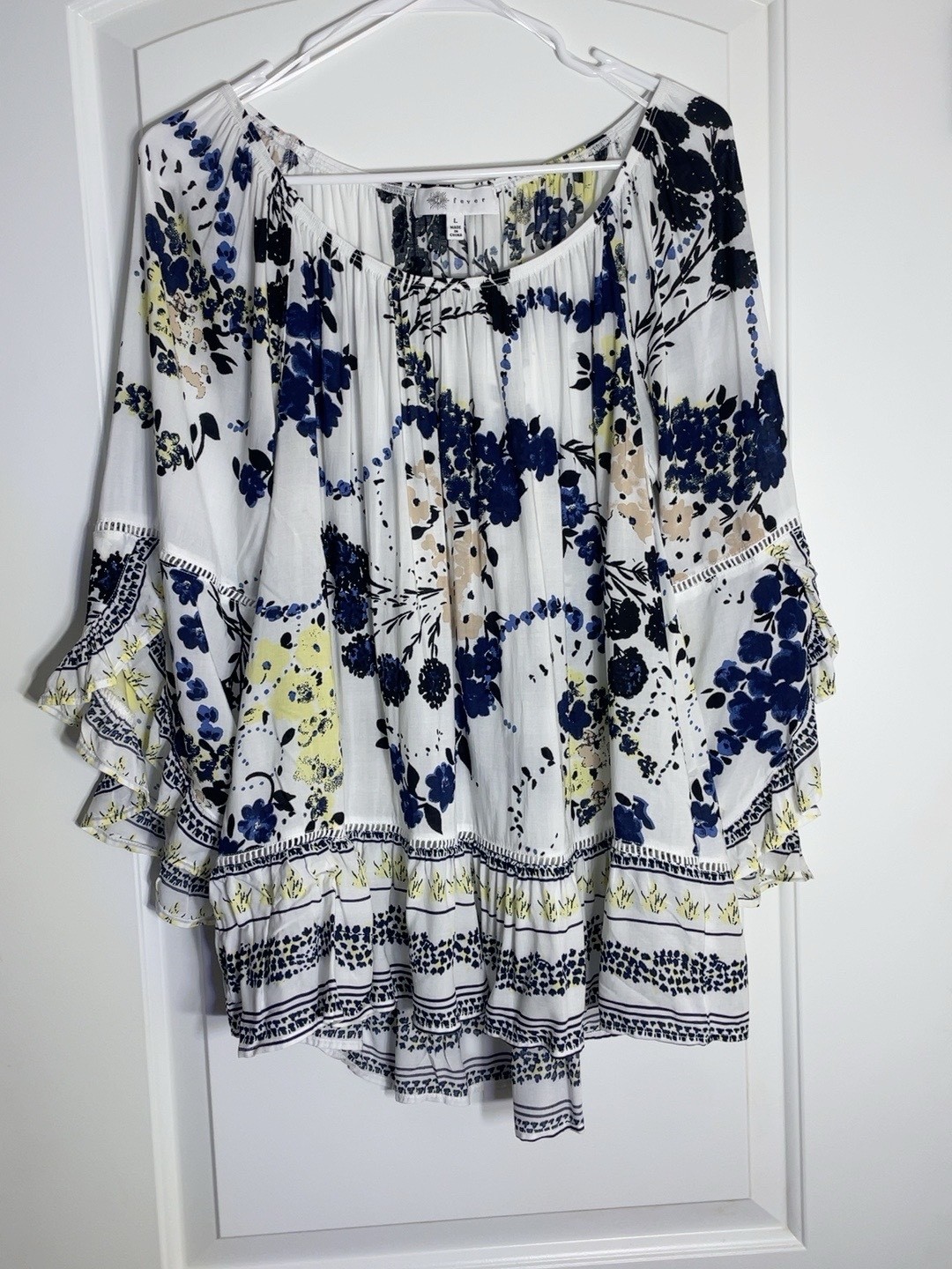 Fever Women’s L Floral Boho Blouse Bell Sleeve Ruffle Hem Rayon Fever Women’s L Floral Boho Blouse Bell Sleeve Ruffle Hem Rayon