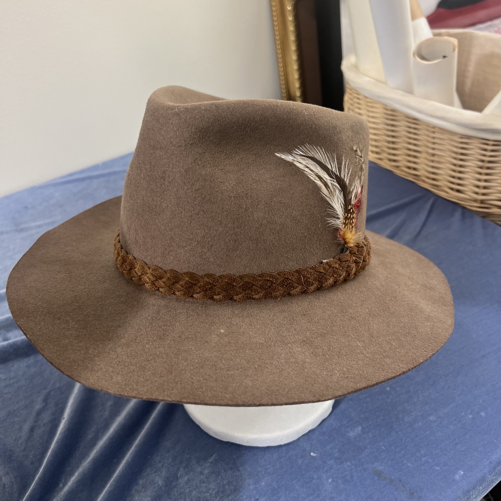 Vintage Golden Gate Hat Co Dewinder 100% Wool Fedora Feather Hat USA