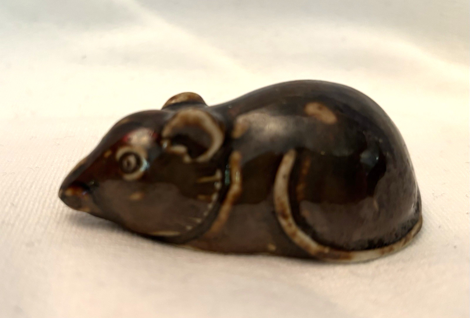 Antique ALBANY SLIP GLAZE STONEWARE MOUSE Brown Figure