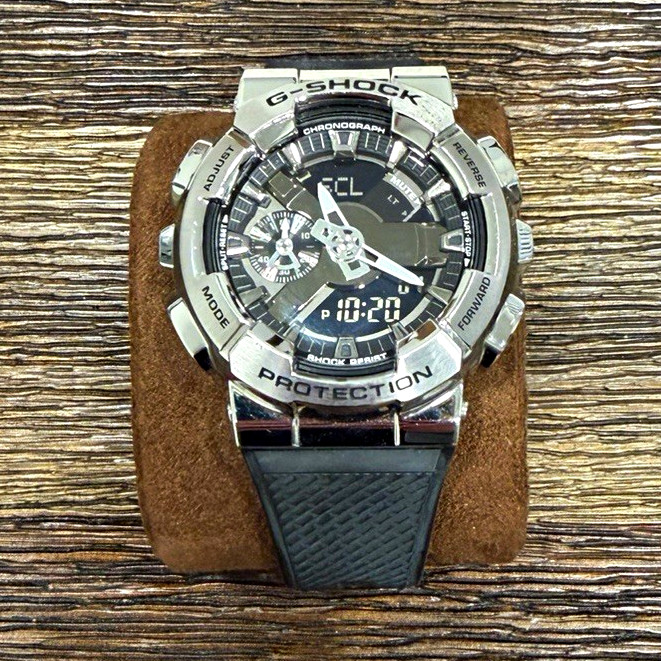 CASIO G-Shock GM-110-1A Metal Covered Silver Black 49mm Men\'s Watch CASIO G-Shock GM-110-1A Metal Covered Silver Black 49mm Men\'s Watch