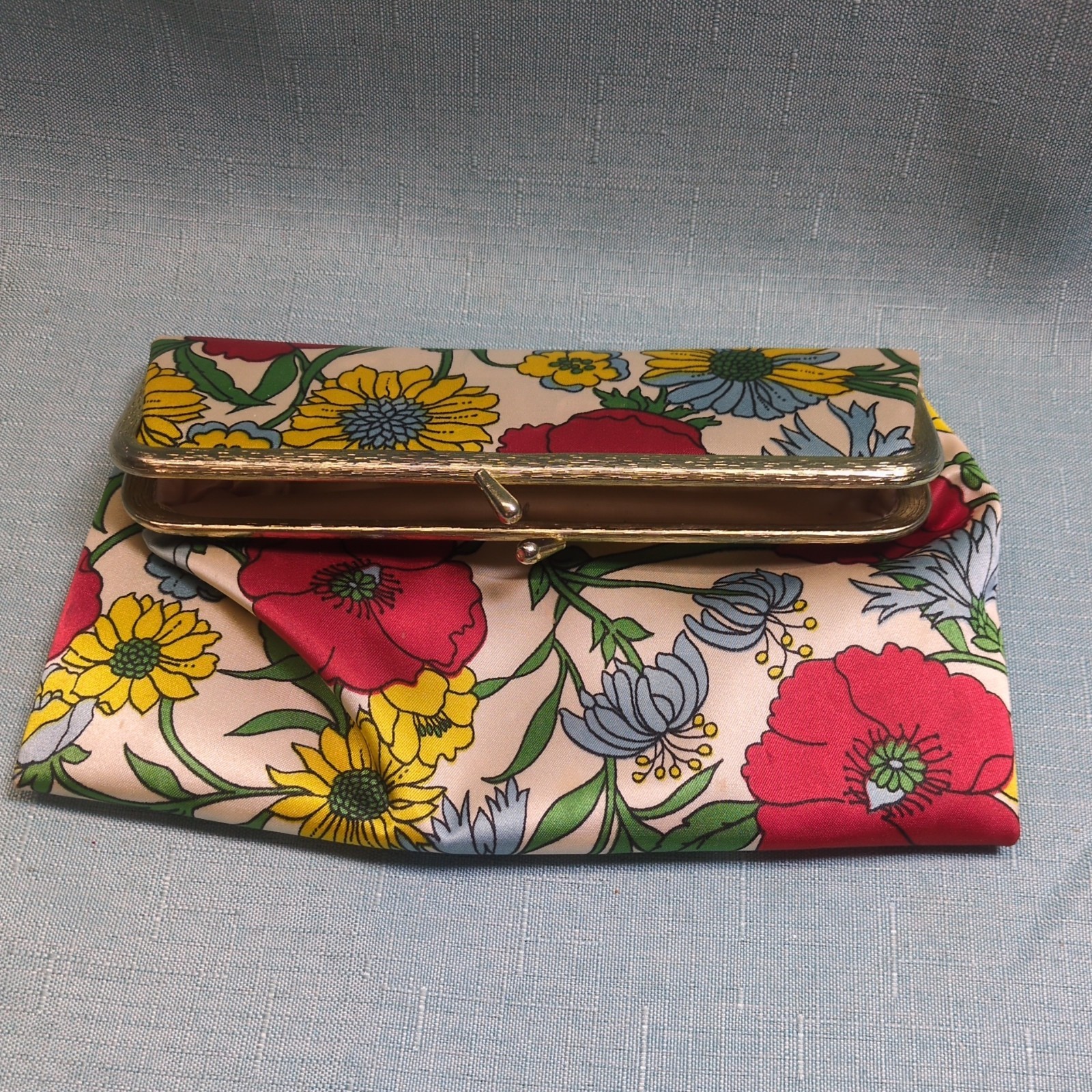 Vintage Celebrity New York Floral Kiss Closure Mirror Make Up Pouch Pink Lining