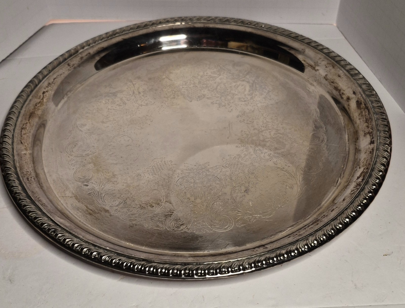 Vintage International Silver Co Round Serving Tray Platter Etched Gadroon IS