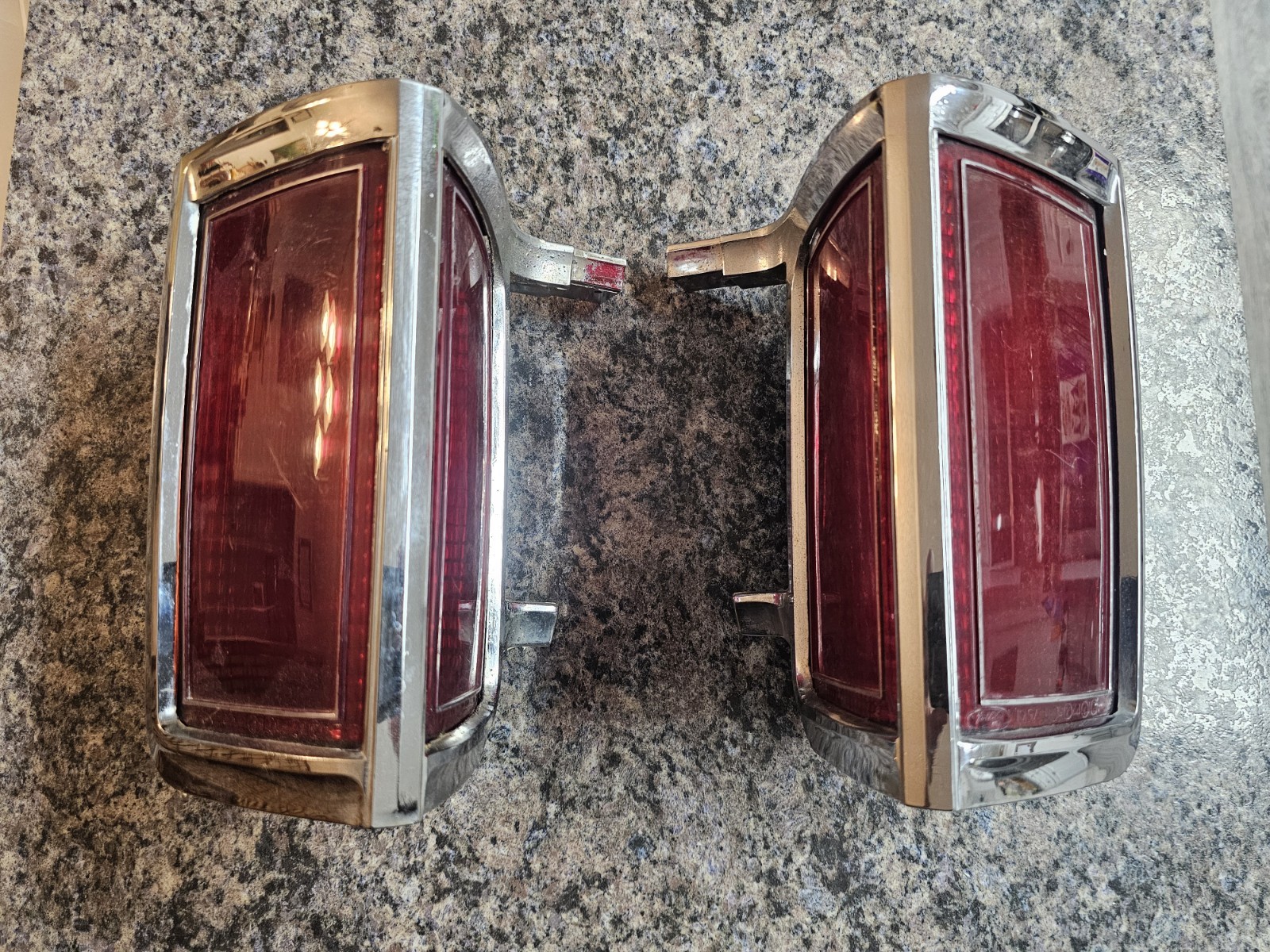 1975 76 77 78 Lincoln Continental Town Car Tail Light Assembly Set Right Left