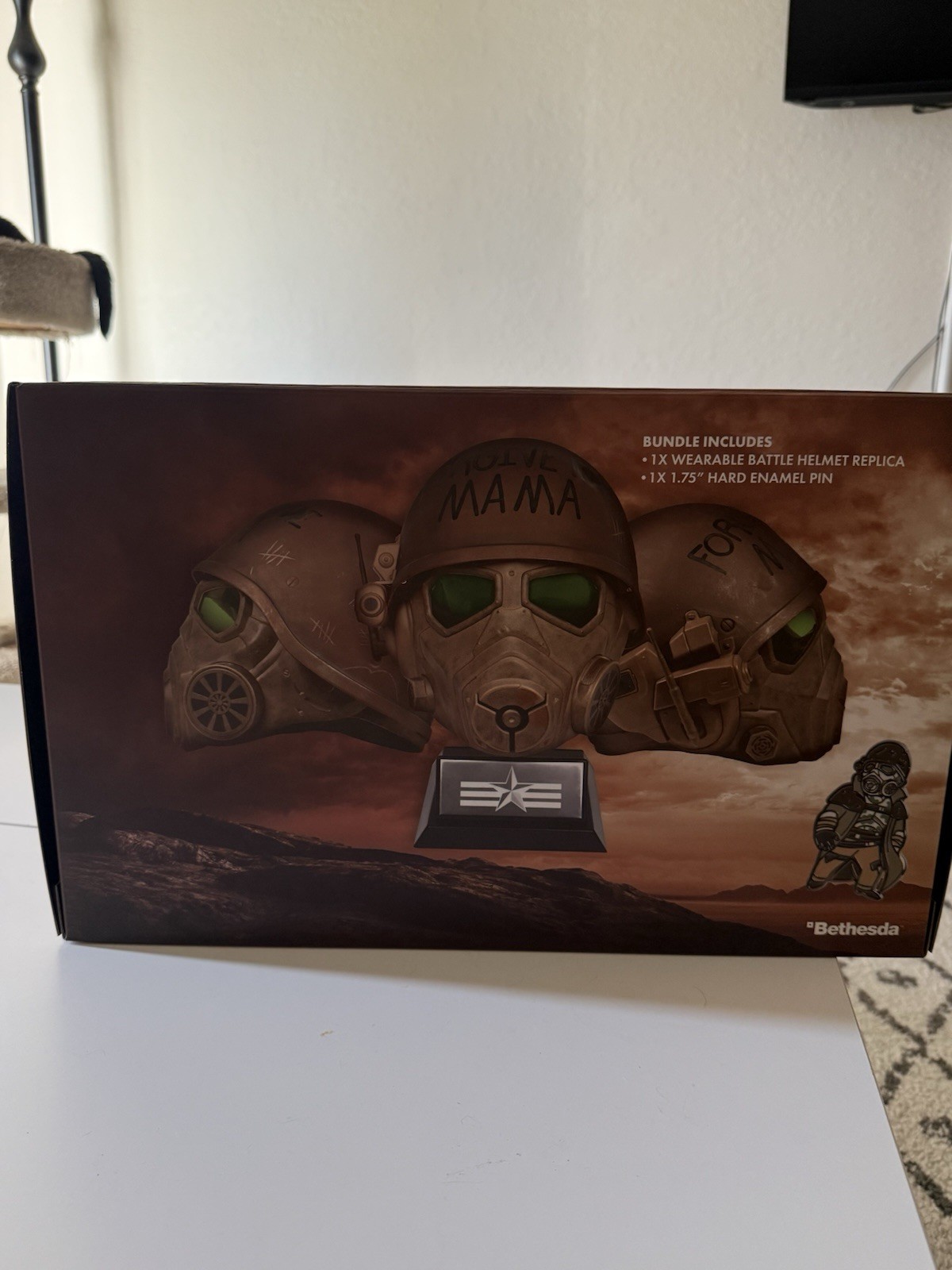 Bethesda Fallout: New Vegas Desert Ranger Wearable Helmet Replica Bundle