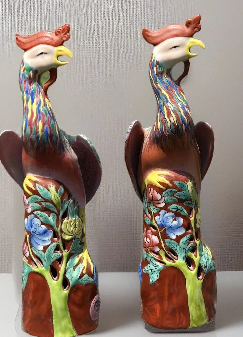 Beautiful Pair Of Antique Famille Rose Polychrome Enamel 10\ Beautiful Pair Of Antique Famille Rose Polychrome Enamel 10\