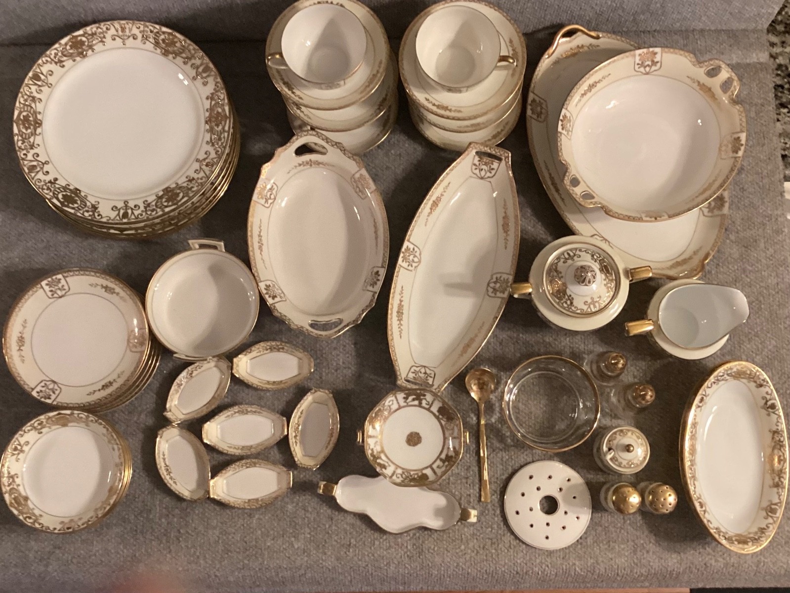 VTG Noritake 24k Gold Christmas Ball Pattern 6 Place Setting PLUS 55 pieces