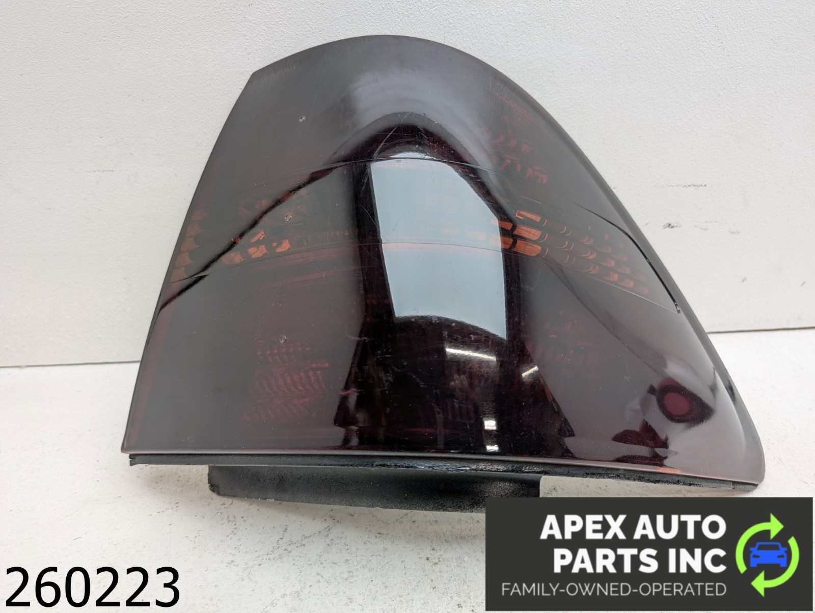 OEM 2005 LEXUS LS430 4.3L Right Side Passenger Side Outer Taillight Tinted Lens