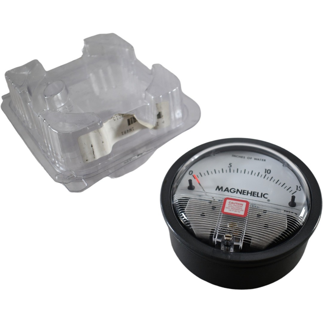 NEW Dwyer 2015 Magnehelic Differential Pressure Gauge 0-15 IN W.C.