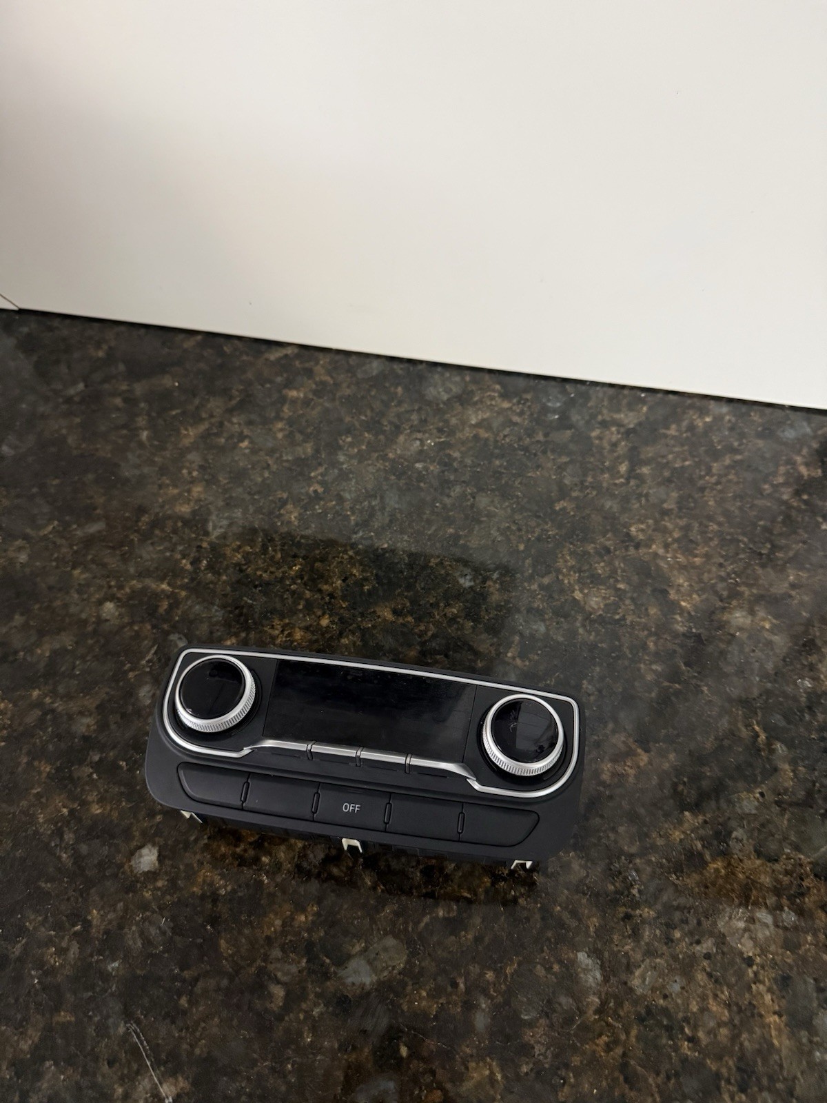 2017-2019 Audi Q7 Rear HVAC AC Heater Climate Temp Control 4M0919158C OEM 2017-2019 Audi Q7 Rear HVAC AC Heater Climate Temp Control 4M0919158C OEM
