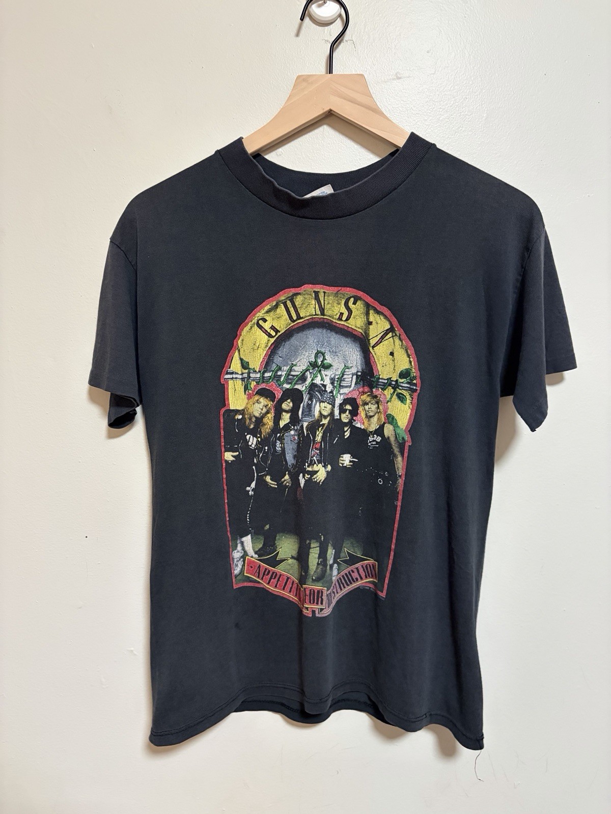 Vintage 80s Guns N Roses Faded Black Welcome To The Jungle T Shirt Size Large Vintage 80s Guns N Roses Faded Black Welcome To The Jungle T Shirt Size Large