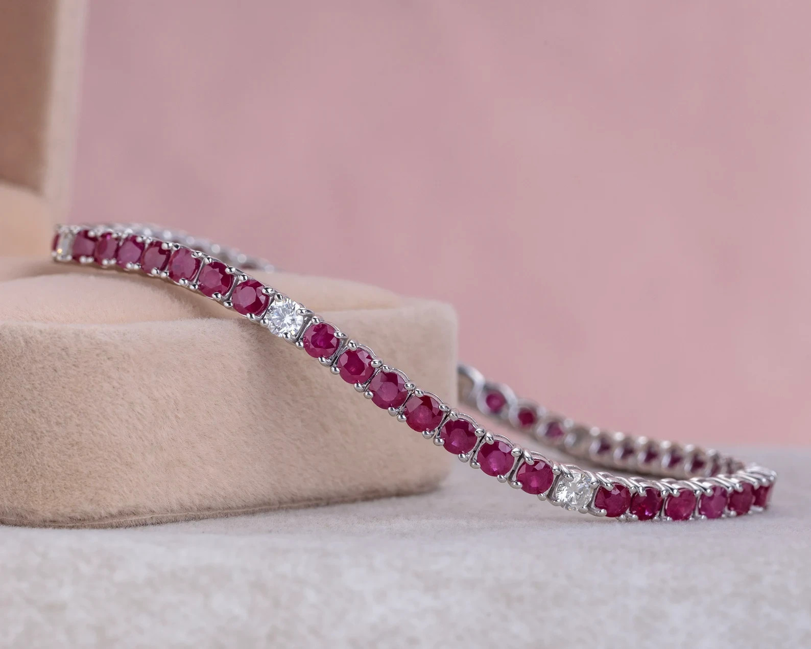 15 Ct Round Cut Natural Ruby Diamond Wedding Tennis Bracelet 14K White Gold 7\