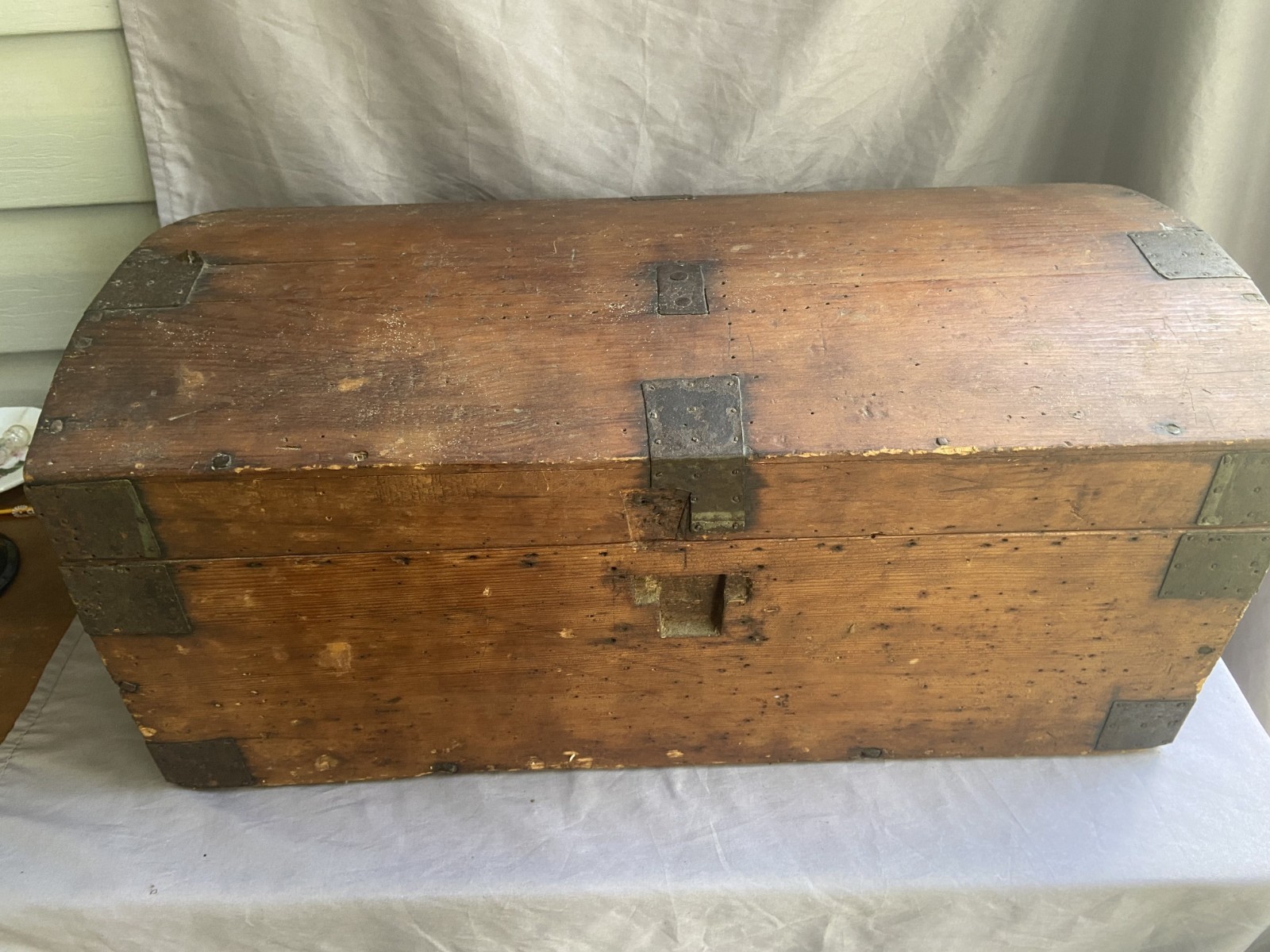 Antique Domed Top Wooden Box Trunk Chest 23 X 11 3/4 X 10 1/2 1750-1850