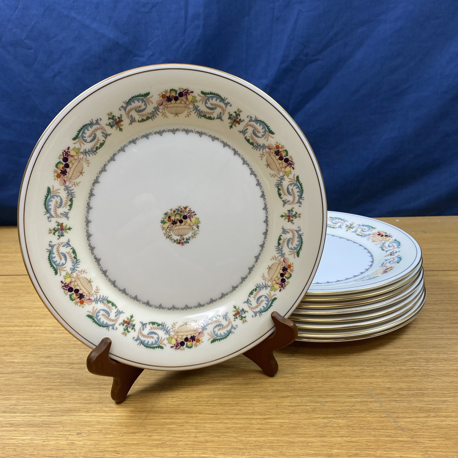 9 Aynsley, John Banquet 10 3/4” Dinner Plates